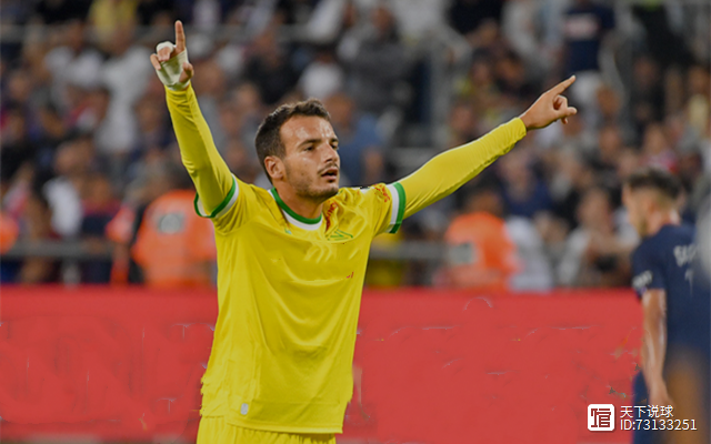 转折点！斯图加特队长鼓劲，法甲集结日攻防权衡，媒体盛赞，阵容厚度经受考验的简单介绍